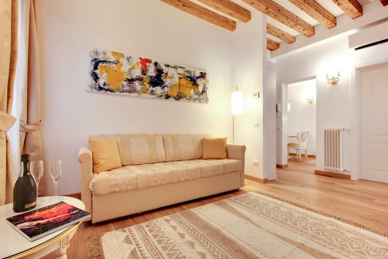 Nikki House Lägenhet Venedig Exteriör bild