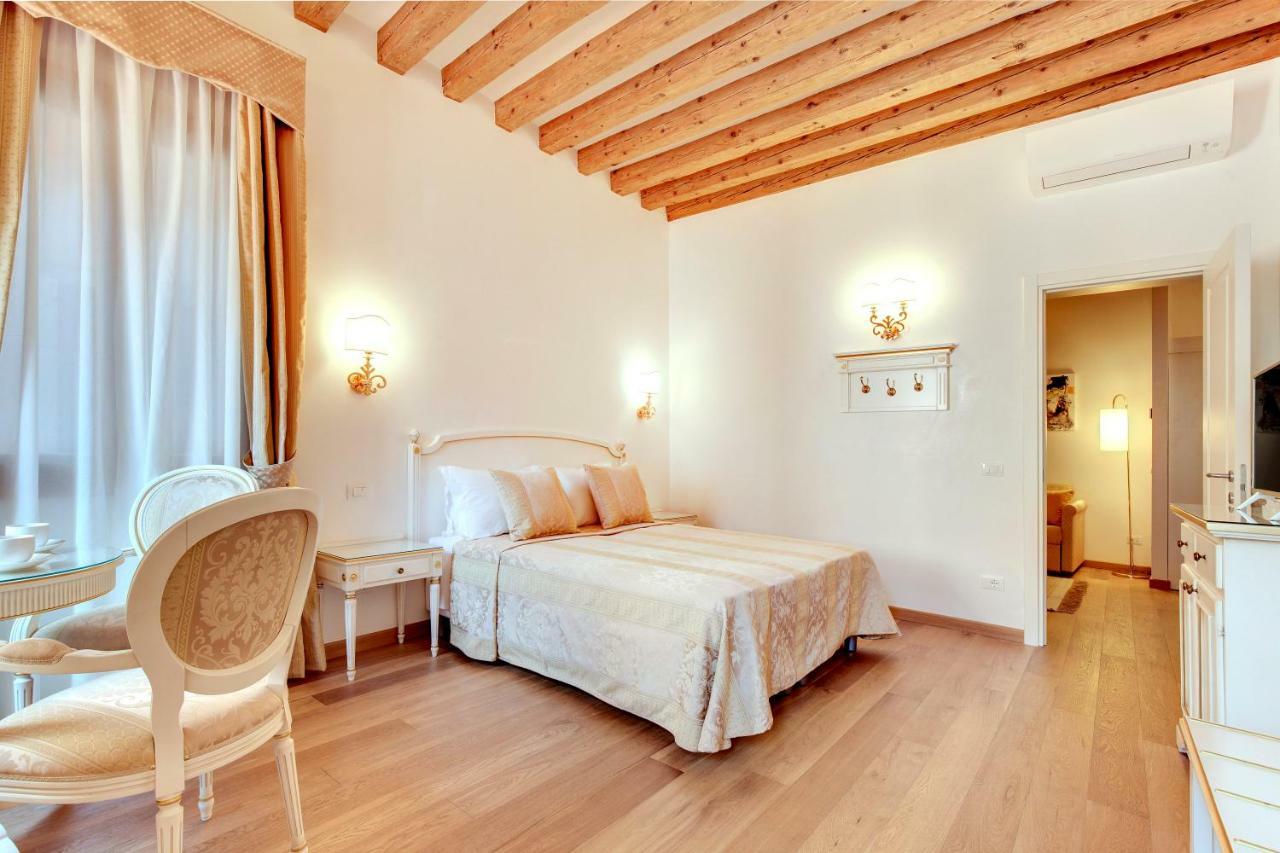 Nikki House Lägenhet Venedig Exteriör bild